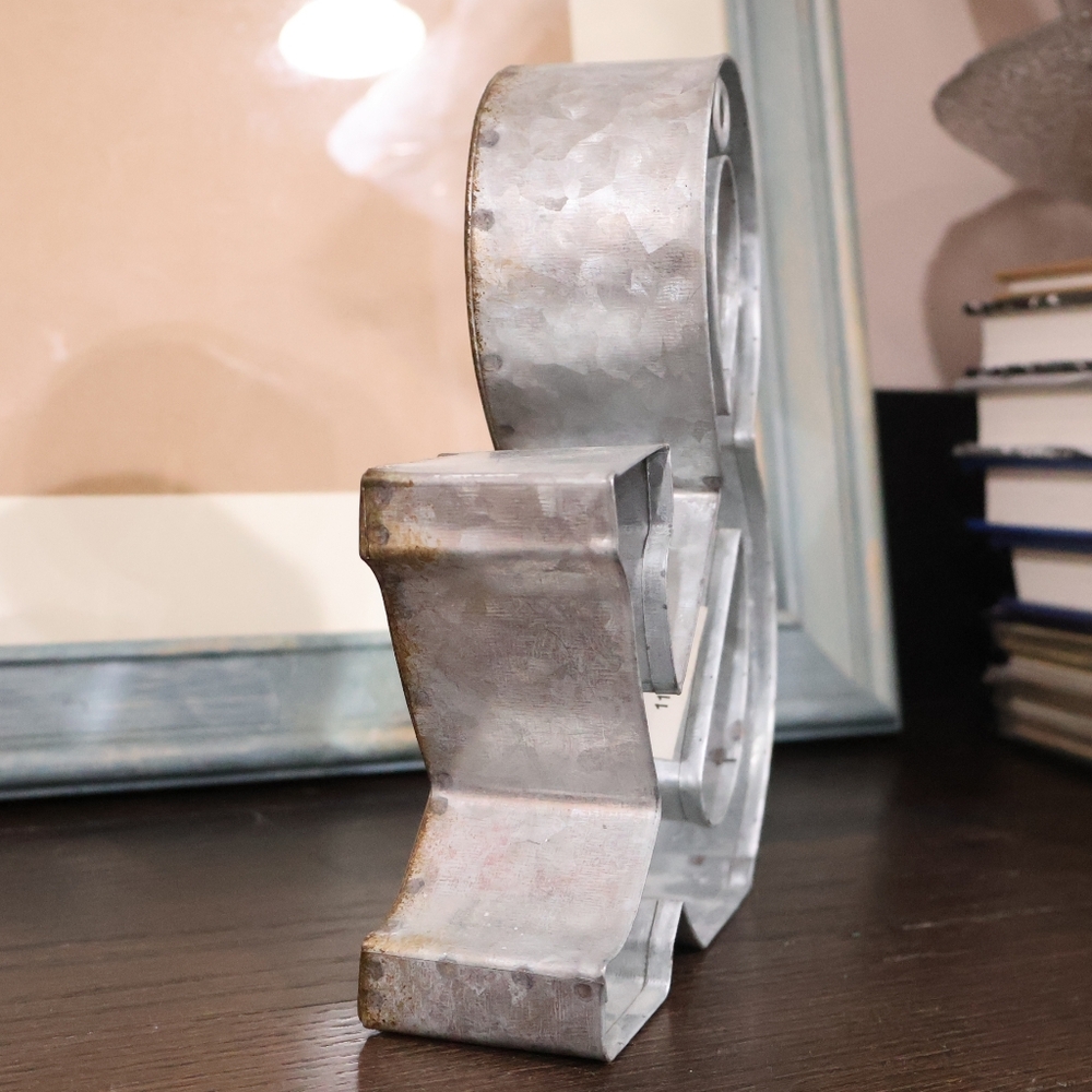 🔖 Rustic Gray Ampersand [ & ]  Decor - Picture 3 of 6